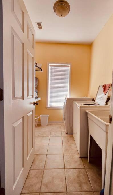Sunny Delight - Sleeps 10 - Generous Space! Bolivar Peninsula 외부 사진