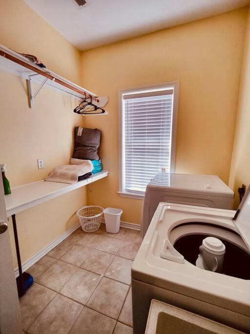 Sunny Delight - Sleeps 10 - Generous Space! Bolivar Peninsula 외부 사진