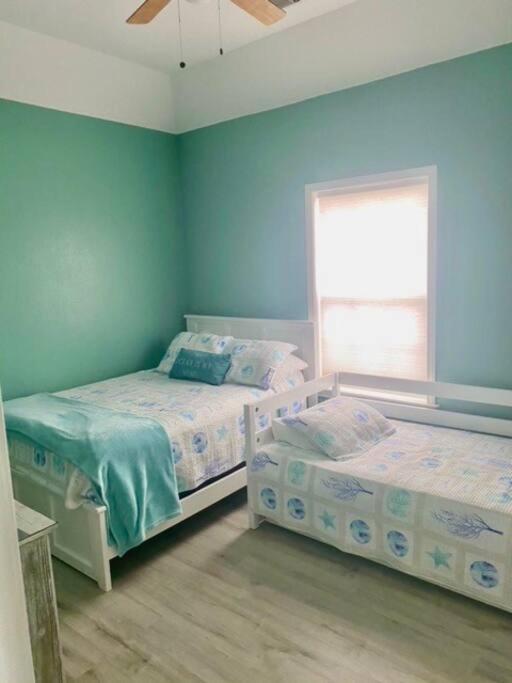 Sunny Delight - Sleeps 10 - Generous Space! Bolivar Peninsula 외부 사진