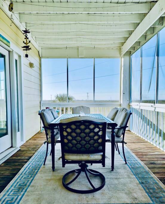 Sunny Delight - Sleeps 10 - Generous Space! Bolivar Peninsula 외부 사진