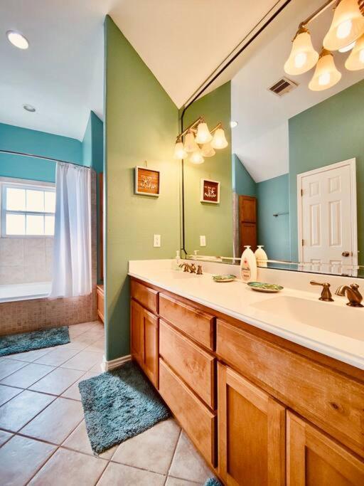 Sunny Delight - Sleeps 10 - Generous Space! Bolivar Peninsula 외부 사진
