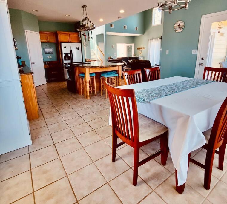 Sunny Delight - Sleeps 10 - Generous Space! Bolivar Peninsula 외부 사진