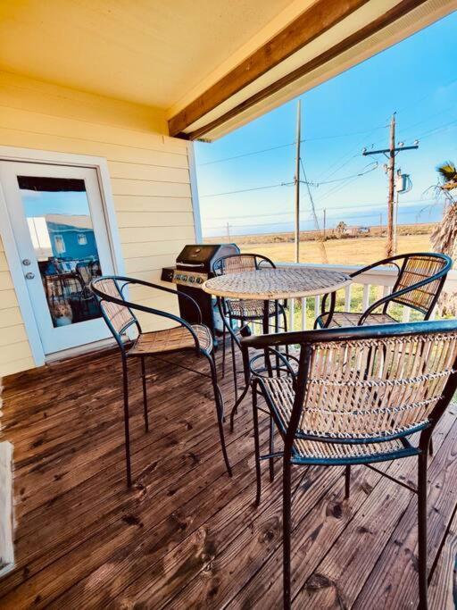 Sunny Delight - Sleeps 10 - Generous Space! Bolivar Peninsula 외부 사진